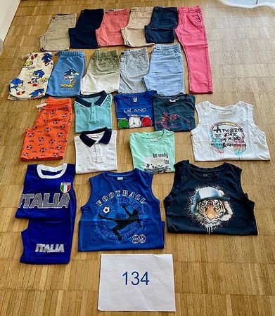 Kinderkleiderpaket Grösse 134