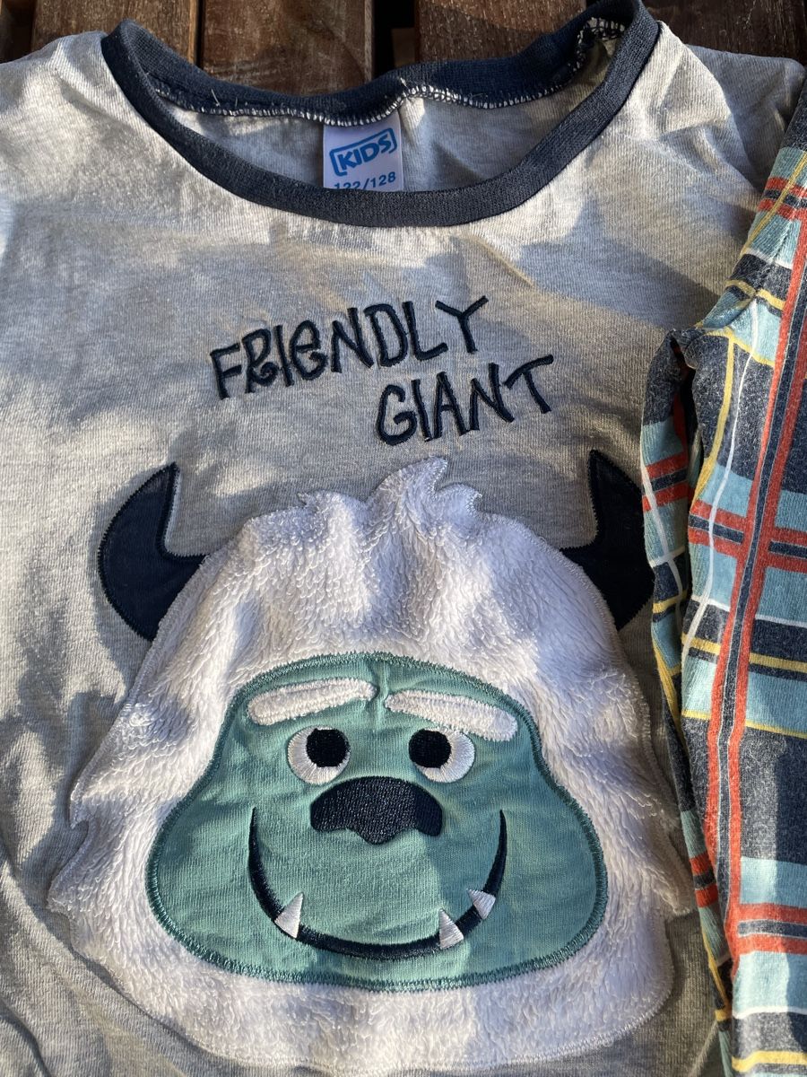 Pigiama & Simili: Pyjama Gr. 122/128 - Yeti grau bunt kariert – Usato da Bern venduto da brup 1