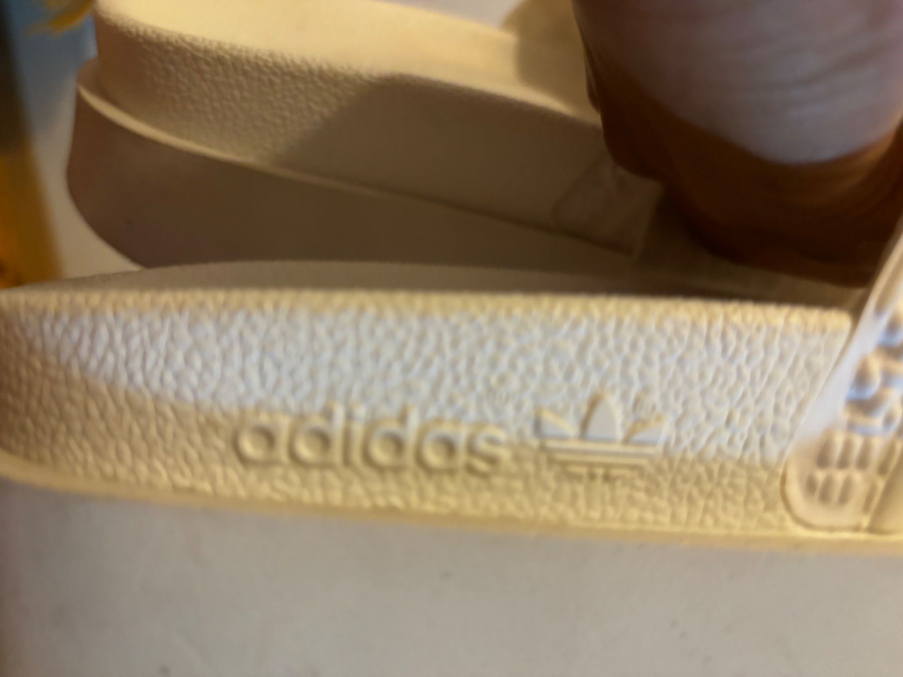 Adidas Damenschuhe: Adidas adilette plateforme 37 – Gebraucht aus Vevey von tach 5