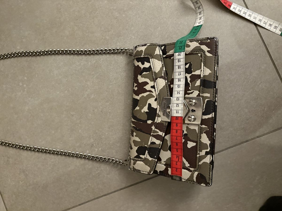 Miu Miu Borse da donna: MIU MIU Tasche – Usato da Zunzgen venduto da mel_y6w2 1