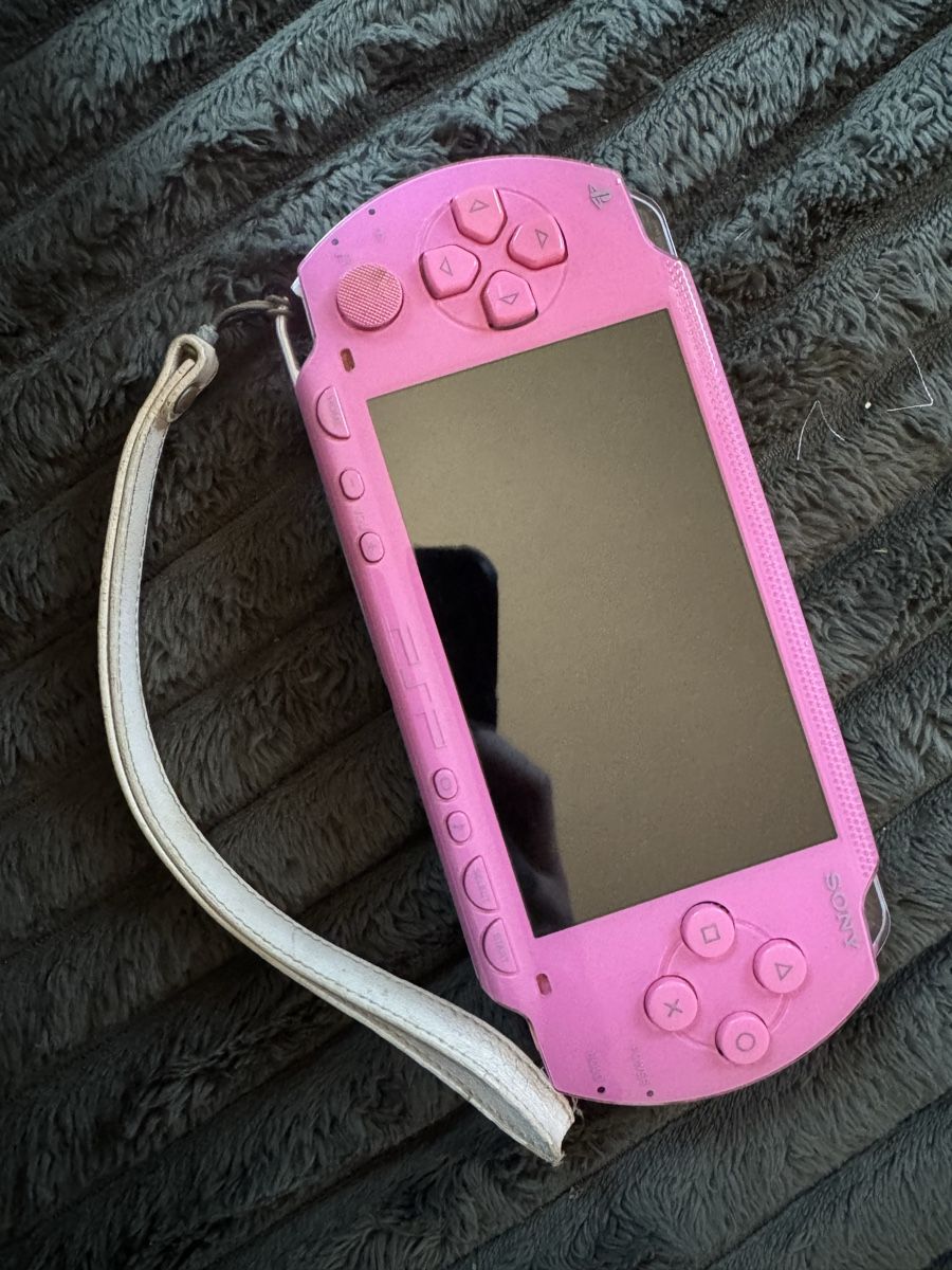 Sony Console: PSP, Pink Edition – Usato da Rüti ZH venduto da Mysticphoenix.mel