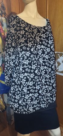 Damen Bluse mit Fledermausüberhang gr. 50. eingenähtes Top