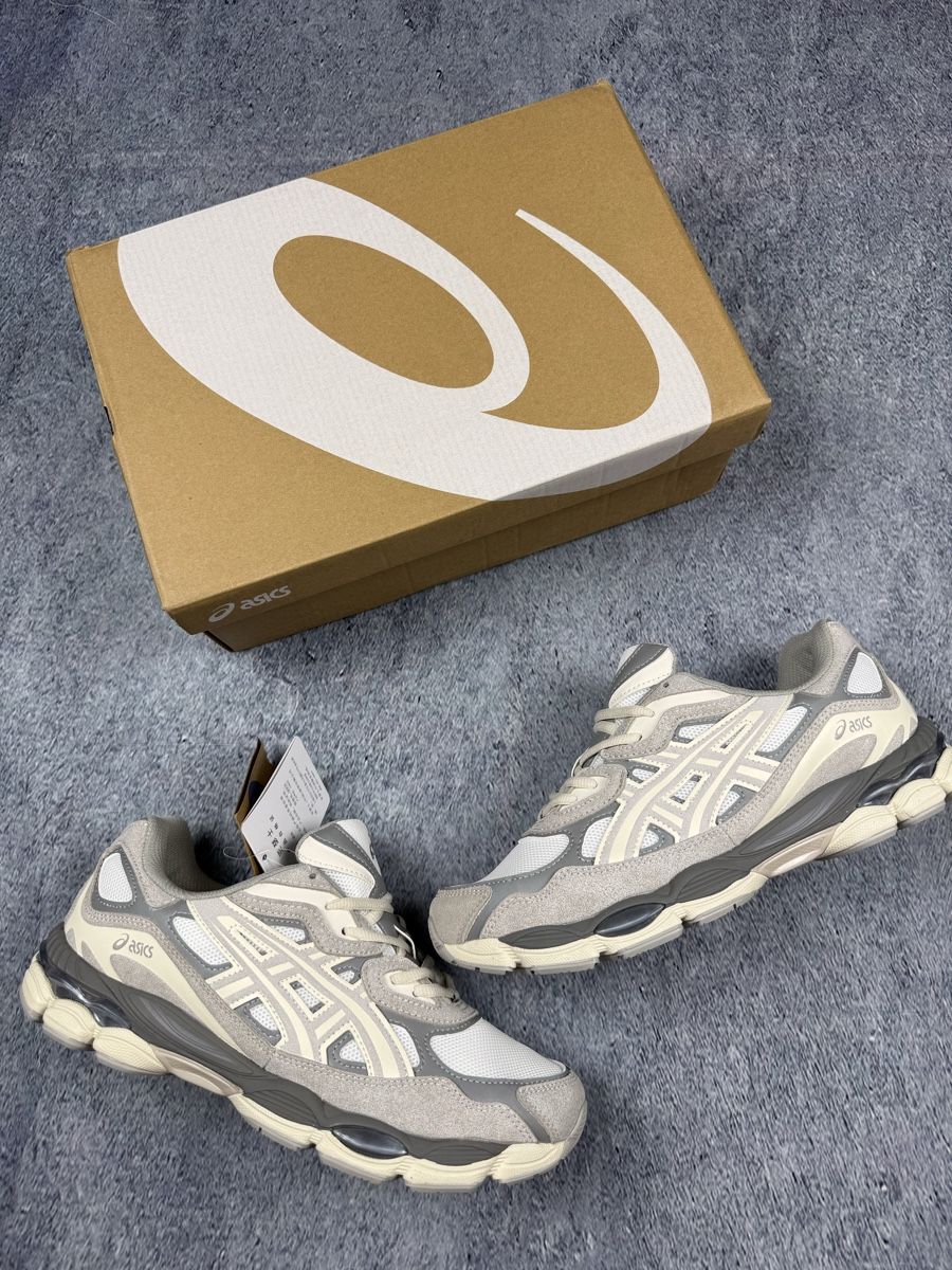 Asics Scarpe da uomo: Asics Turnschuhe Herren Grösse 43  – Nuovo (secondo la descrizione) da Luzern venduto da kim221080