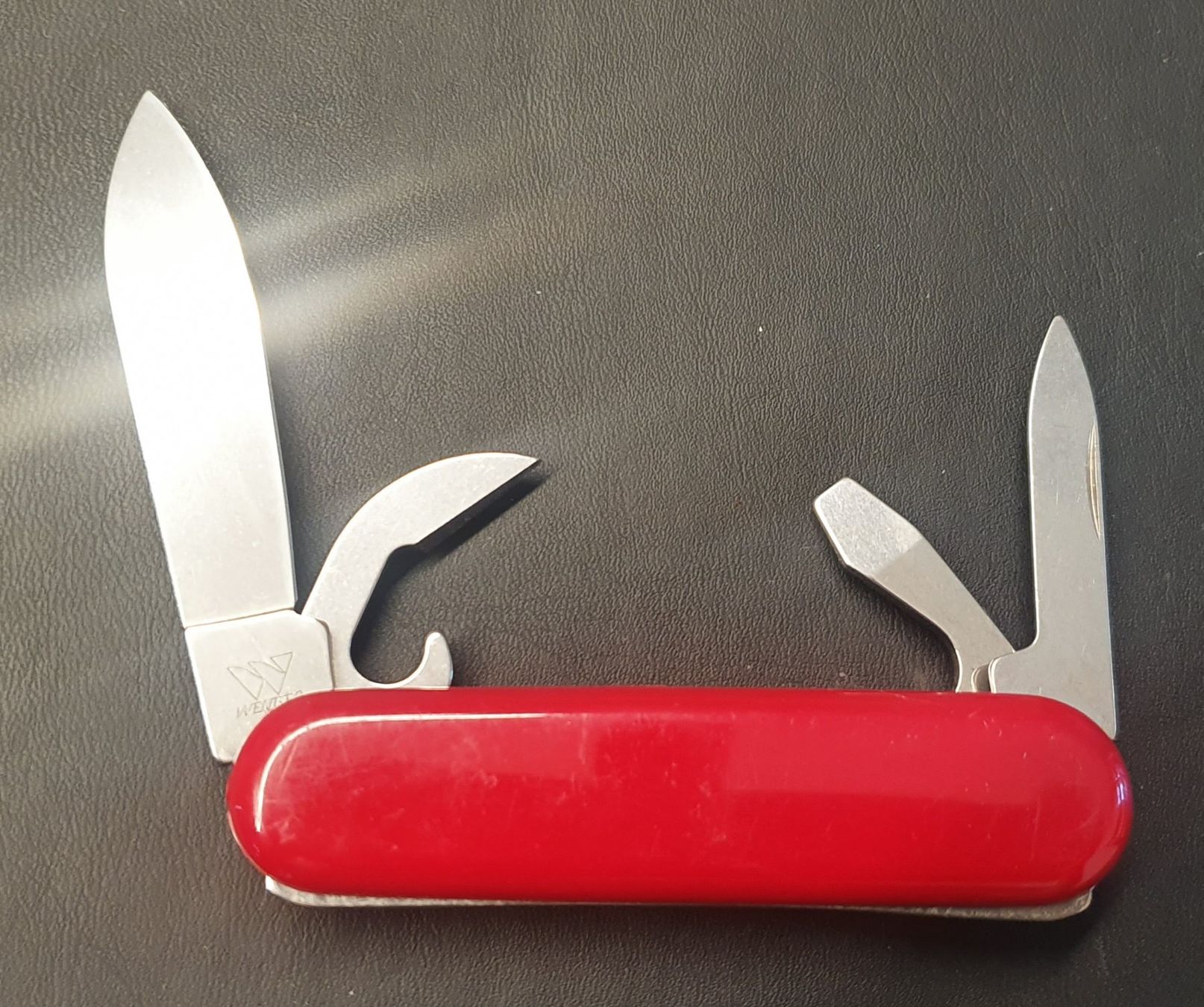 Wenger Coltelli tascabile: Wenger Sackmesser mit Logo – Usato da Härkingen venduto da MarianneSi 3