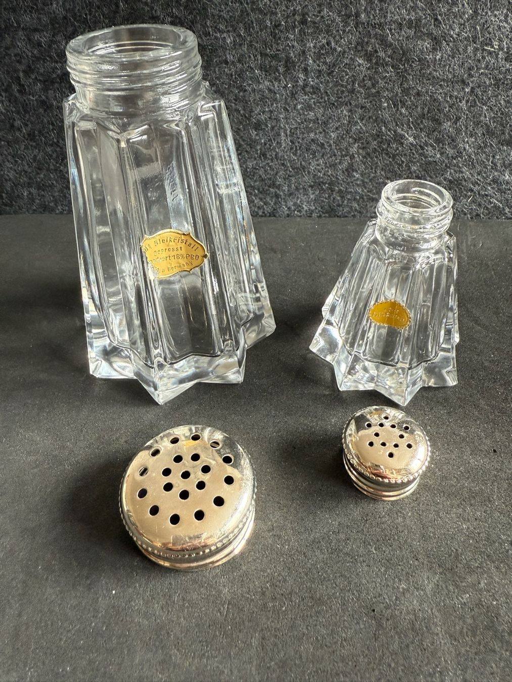 Set di piatti: Service - salière - sucrier / parmesan – Usato da Sion venduto da accroshoes 3