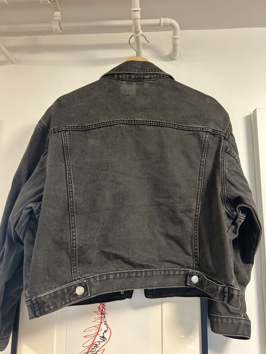 Vestes: Le Brand Denim Jacket Washed Black Onesize – D'occasion à Zürich par Secondhanddealer 1