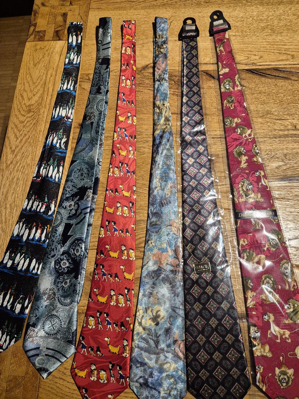 Cravates: 6 Krawatten Set verschiedene Muster Seide – Neuf (Voir description) à Luzern par michschm7