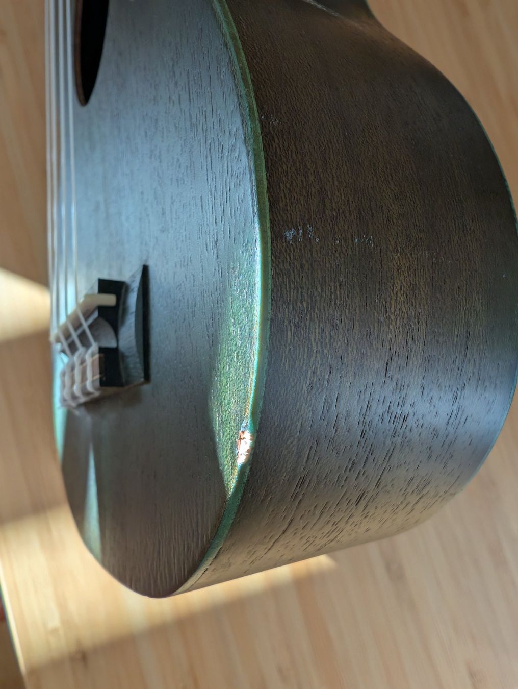 Instruments de musique: Ukulélé bâton rouge – D'occasion à Marly par mar_2r9q 2
