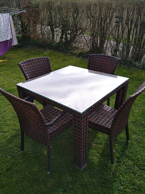Set di tavolo e panche: Hochwertiges Gartenset – Usato da Brugg AG venduto da Corail1 3