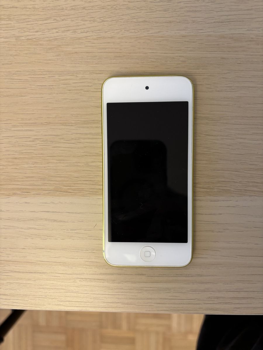 Apple Lecteur media portable: Apple iPod Touch (5. Generation) – D'occasion à Ins par chevere13