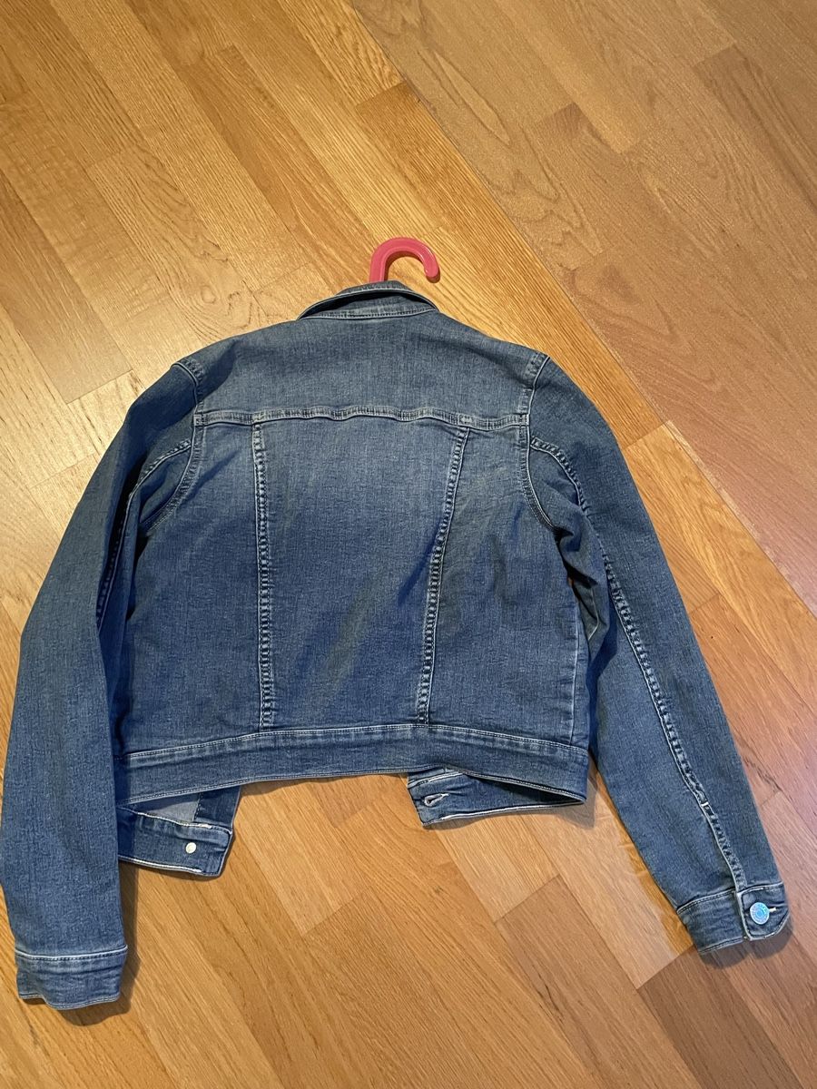 H&M Jacken & Mäntel: Jeansjacke Mädchen – Neu (gemäss Beschreibung) aus Balgach von sei_s6d7 1
