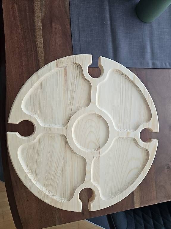 Tavoli: Holz-Aperotischli – Usato da Mels venduto da nic_r6tt