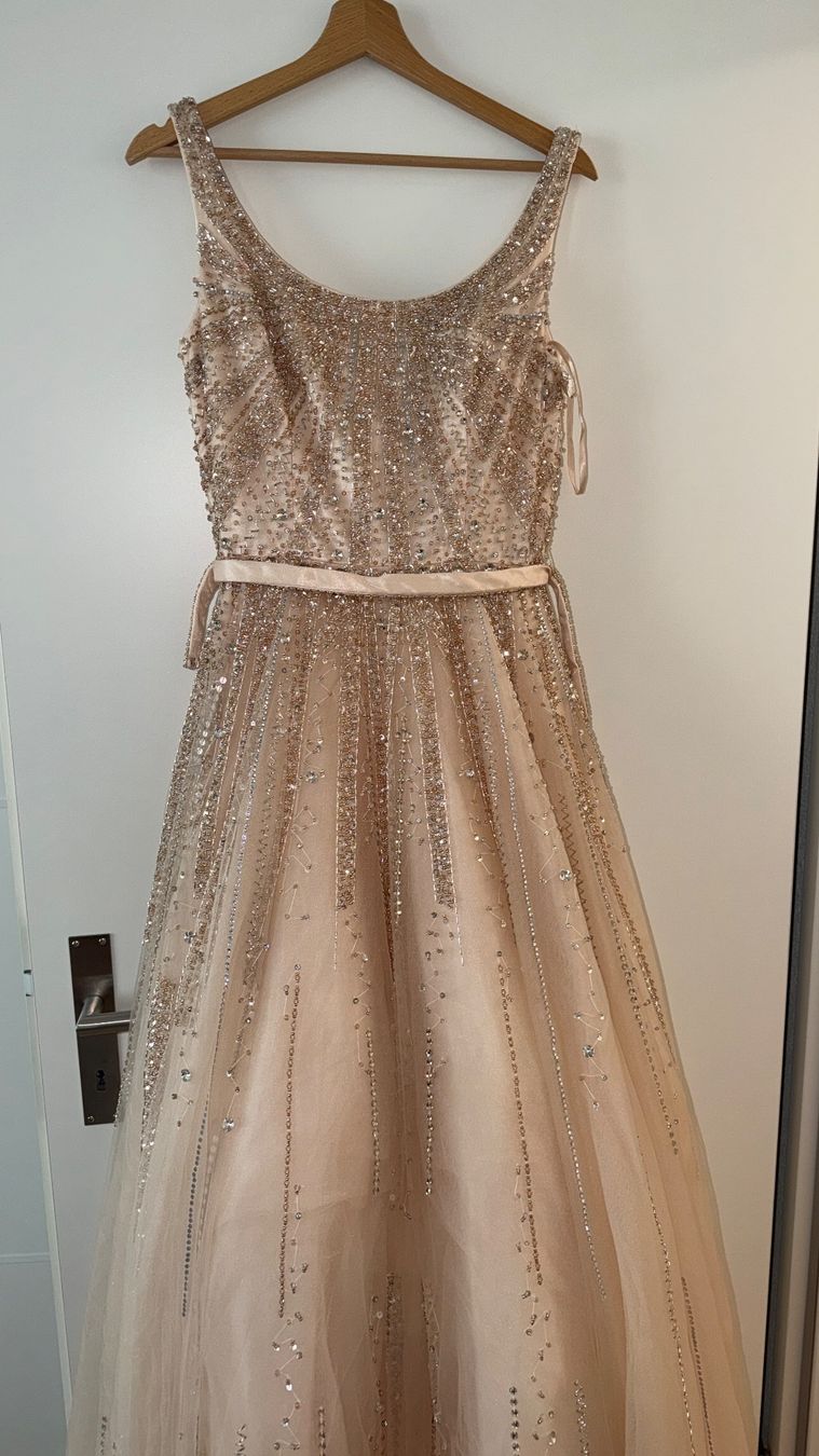 Vestiti: Abendkleid aus dem Kosovo – Usato da lenzburg venduto da ami_9czg 1