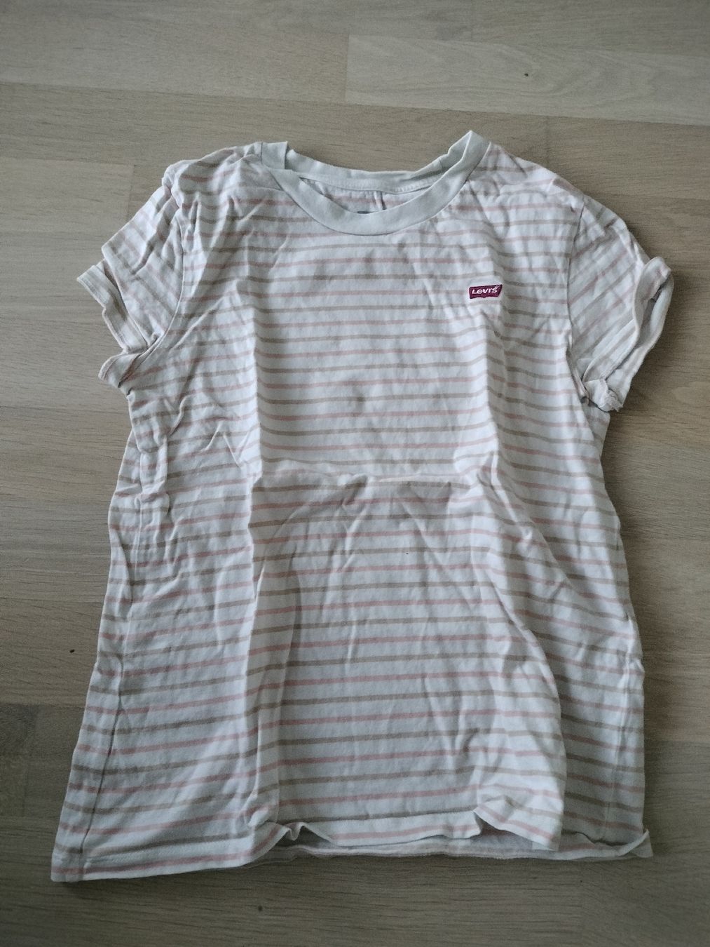Levi's T-shirt: Tshirt Levi's XS – Nuovo (secondo la descrizione) da Chavannes-Renens venduto da mapaemsa 2