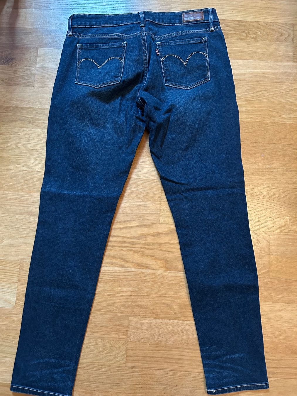 Levi's Jeans: Levis Jeans Demi Curve – Usato da Männedorf venduto da FrauNachtigaller 1