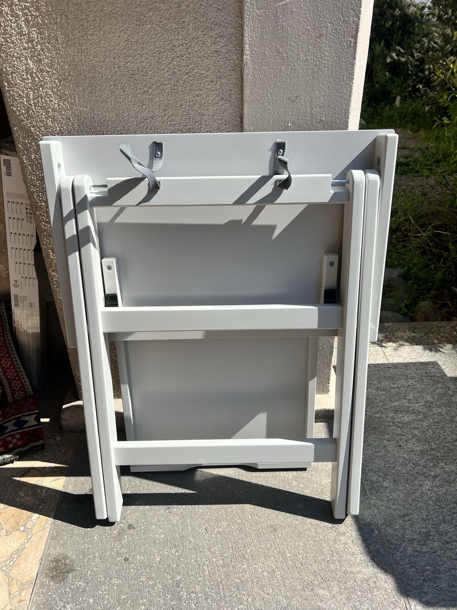 Tavoli: Ikea Maryd - klappbarer Tisch mit Tablett – Usato da Zürich venduto da miktator 2