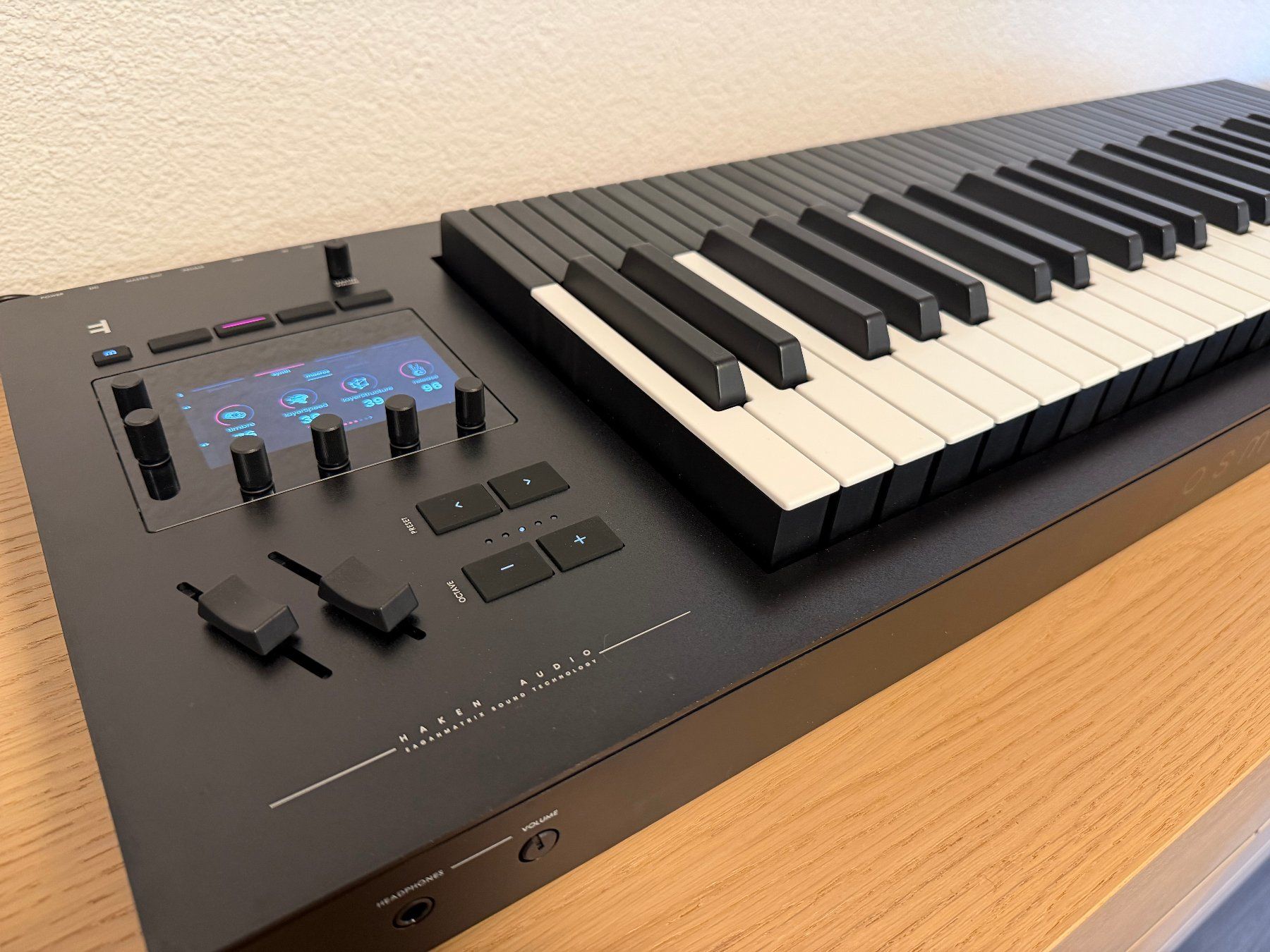 Strumenti musicali: Expressive E Osmose inkl. Softbag und Decksaver Cover – Usato da Langwiesen venduto da skitchy