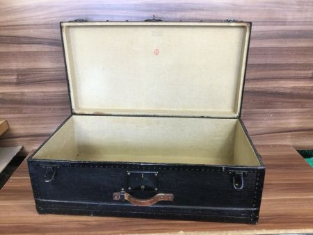 Gebrauchter Schweizer Armee Koffer ohne Schlüssel