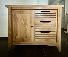 Möbeli Holzoptik mit viel Stauraum