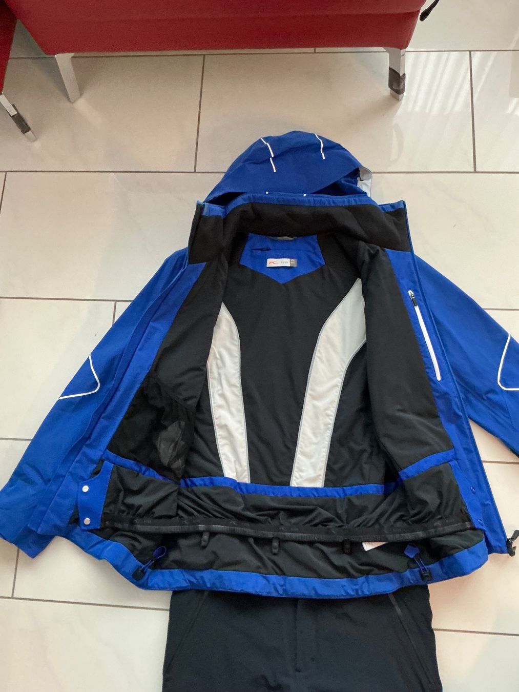 Kjus Costumes, combinaisons de sport et fonctionnelles: Skianzug Kjus – D'occasion à Biel-Benken BL par Sahra1 2