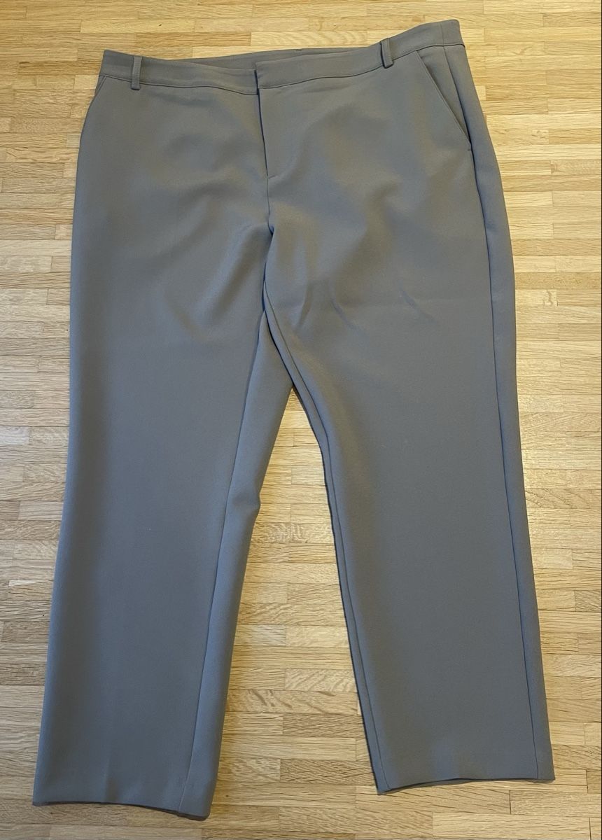 Monari Pantaloni: Monari Hose grün 44 Damen – Usato da Oberwil BL venduto da moneymaker1