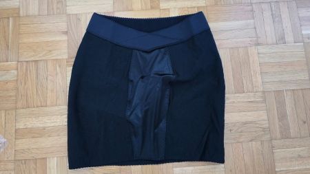 ​🏷️ Anti-Flirt Paris Mini Skirt V-Waist (1) Floral & Satin
