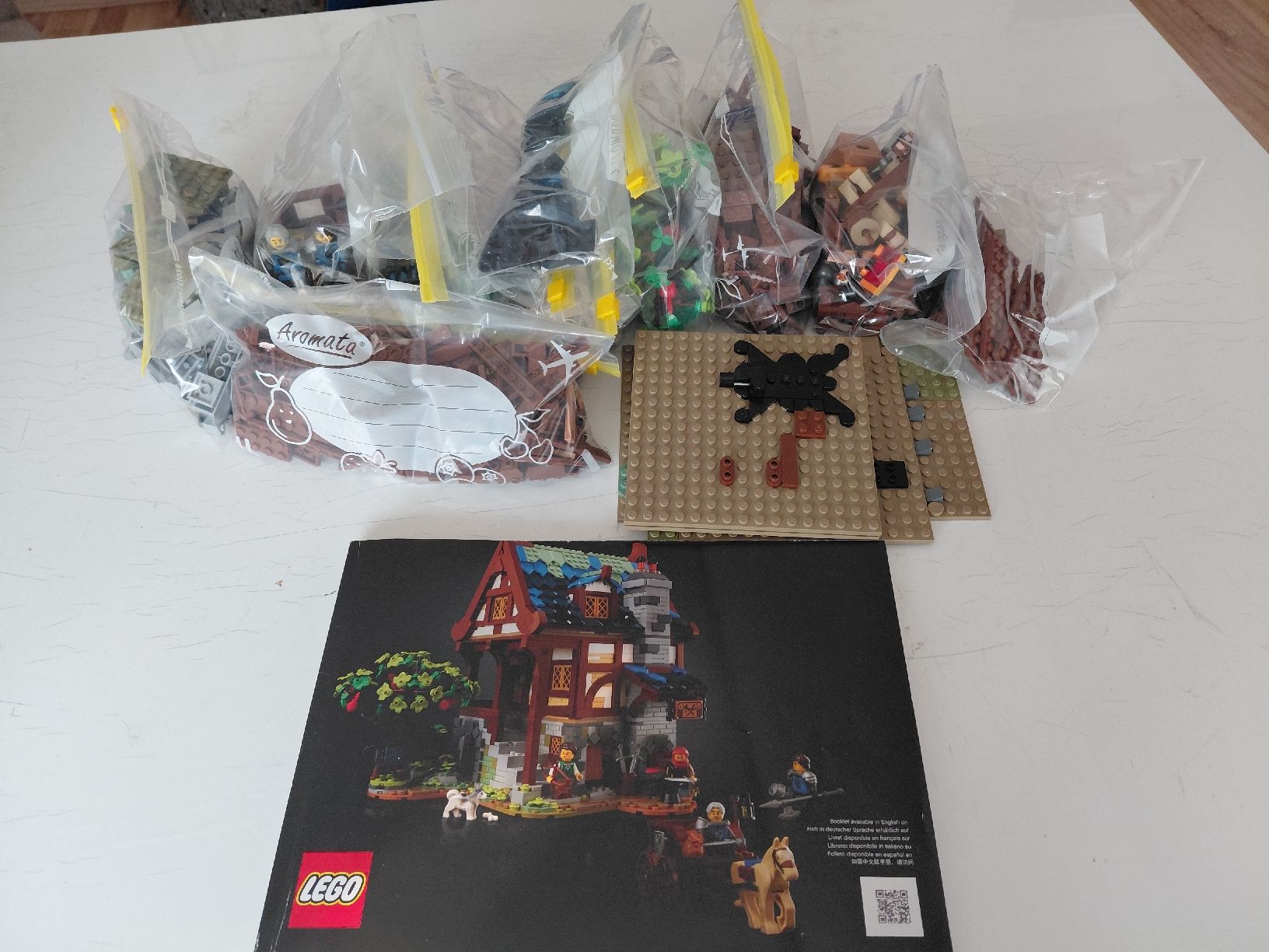 Lego Kit di costruzioni: Lego Mittelalterliche Schmiede – Usato da Allenwinden venduto da Muggi076 1