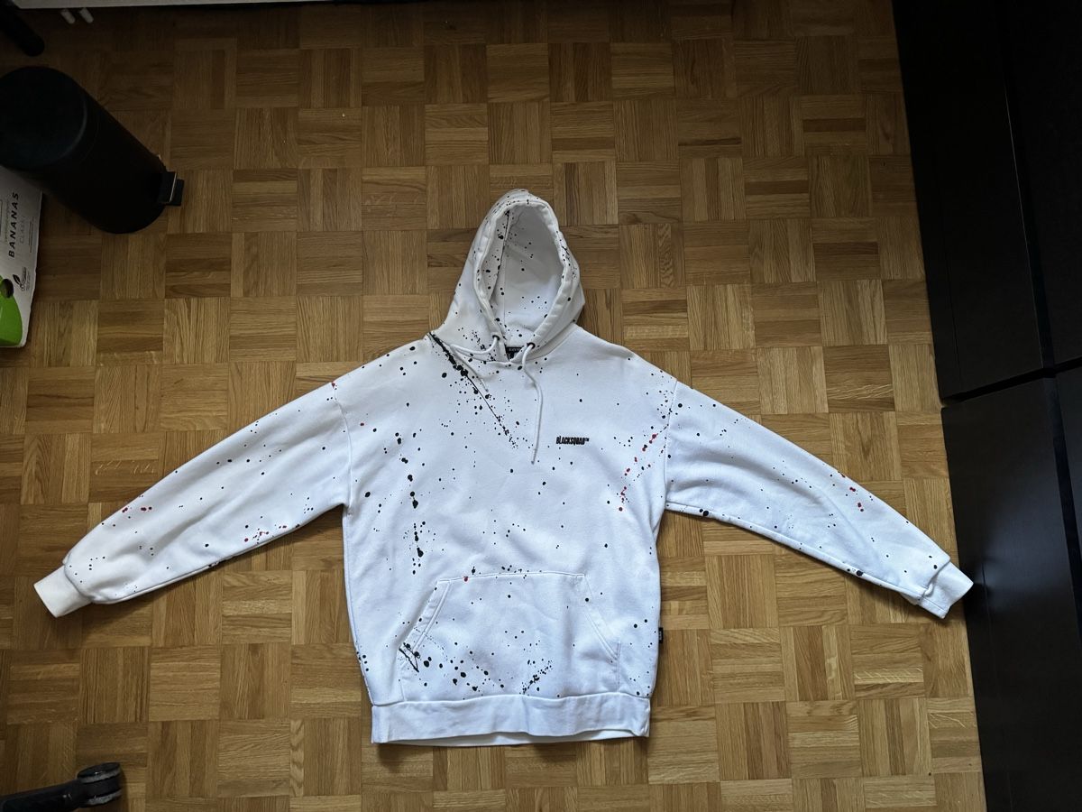 Maglioni & Felpe: Weisser Blacksquat Kapuzenpullover mit Farbklecksen – Usato da Emmenbrücke venduto da Joel_TheKing_420