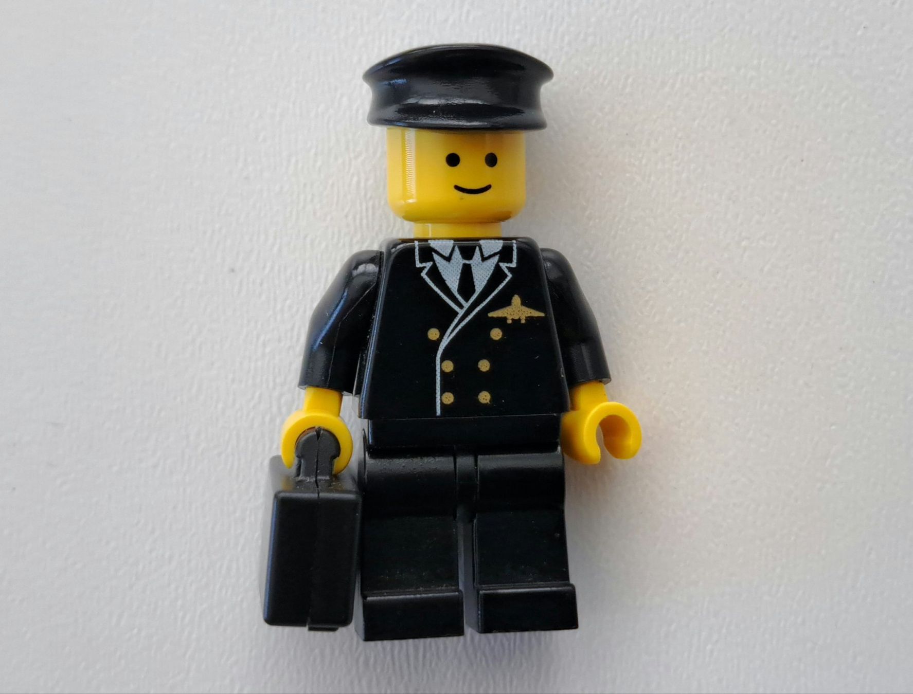 Lego Kit di costruzioni: LEGO 2532 Minifigur Pilot – Usato da Igis venduto da magneto_hg
