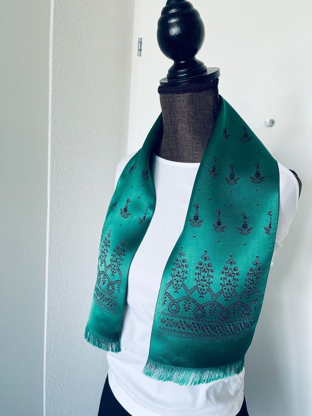 Foulard & Sciarpe: Seiden Foulard – Usato da Winkel venduto da KaschmirArt 2