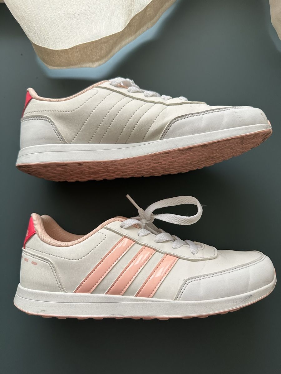 Adidas Scarpe da donna: Sneakers von Adidas  – Usato da Bern venduto da san_lc5t 2