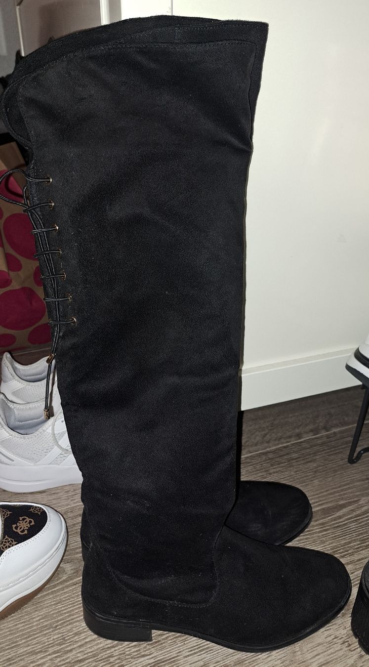 Damenschuhe: Schwarze Overknee Stiefel Gr. 38 – Gebraucht aus Wetzikon ZH von secondhandsfashion