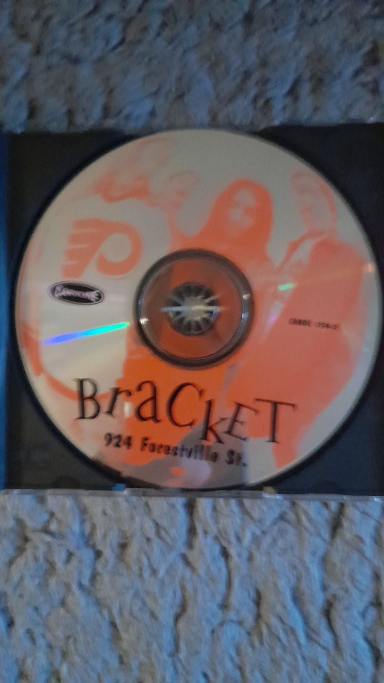 CDs: BRACKET    924 FORESTVILLE ST.   CD – Gebraucht aus Wetzikon ZH von Ramones01 2
