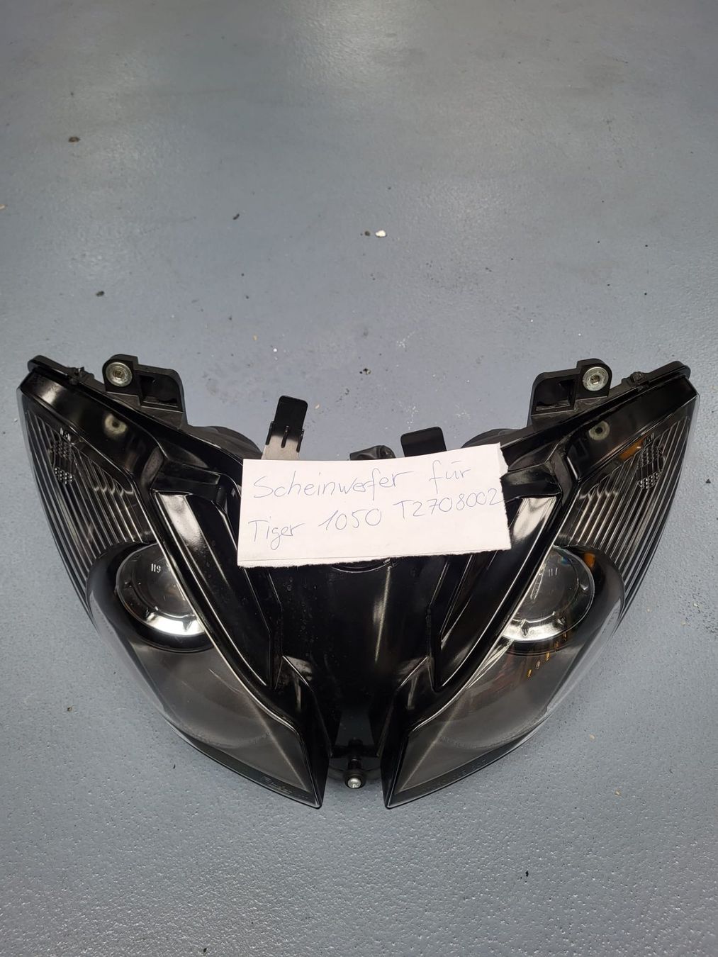 Fari: Triumph Tiger 1050 Schweinwerfer T2708002 – Usato da Kerns venduto da .Biker.