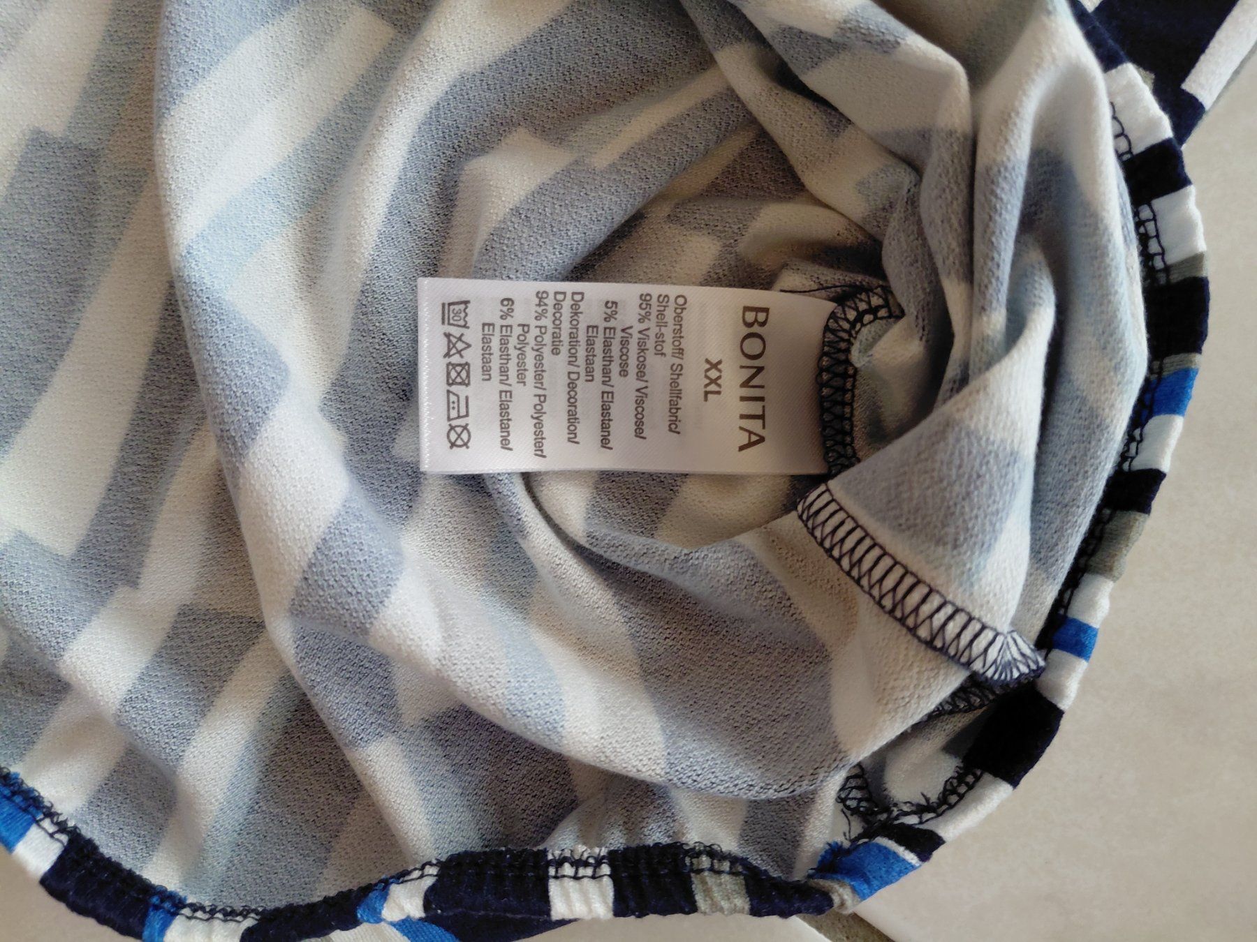 T-shirt: Damen T-Shirt Grösse XXL – Usato da Winistorf venduto da acreativ4 2