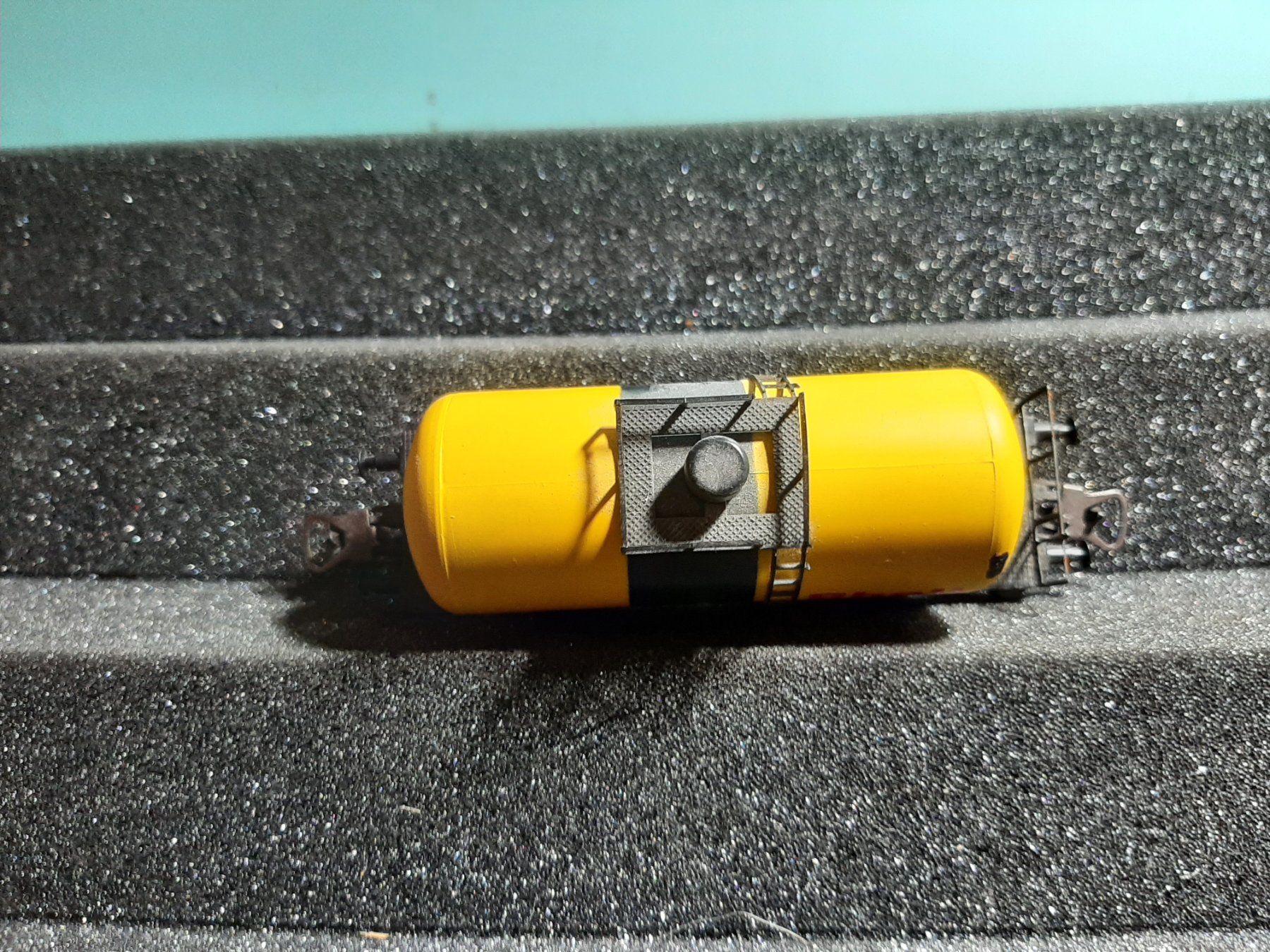 Lima Modelleisenbahnen: LIMA SHELL REF.21 – Gebraucht aus Avully von RIVALIS 2