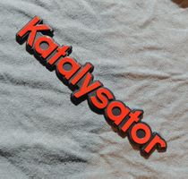 Katalysator Auto Emblem Schriftzug