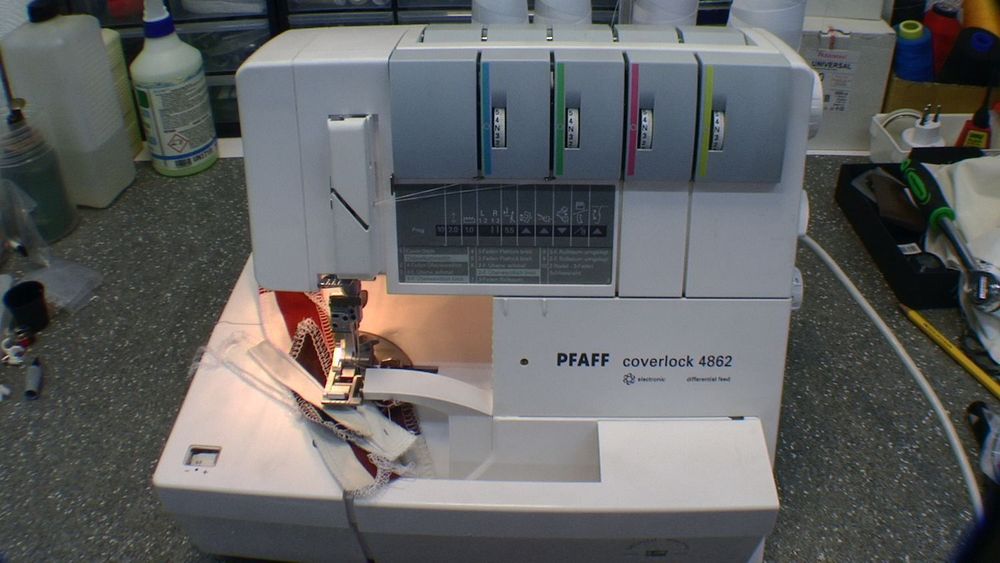 PFAFF OVERLOCK 4862AB SERVICEGARANTIE Kaufen auf Ricardo
