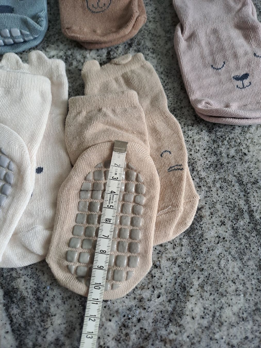 Calze per bambini: Söckchen mit Antirutsch Grösse ca. 23 neu – Nuovo (secondo la descrizione) da Rickenbach LU venduto da bishiida 2