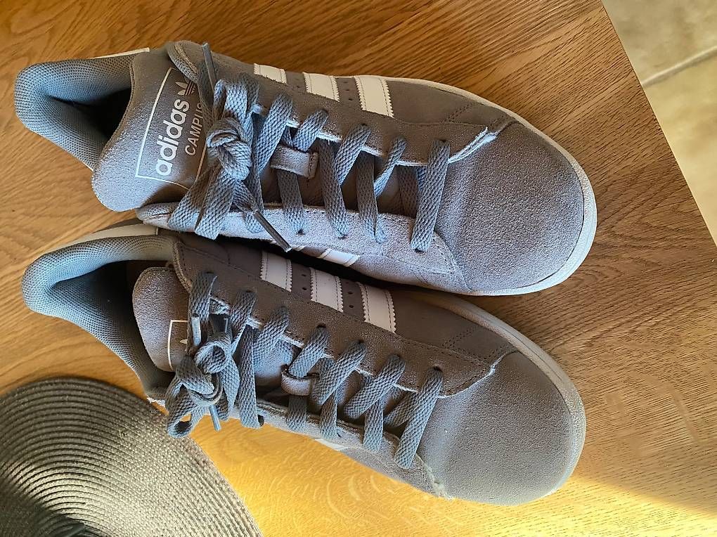 Scarpe da donna: Adidas femme  – Usato da Fiez venduto da del08 2