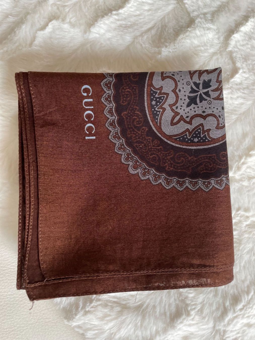 Gucci Foulards & écharpes: Gucci – Neuf (Voir description) à Pully par Kalissa 5