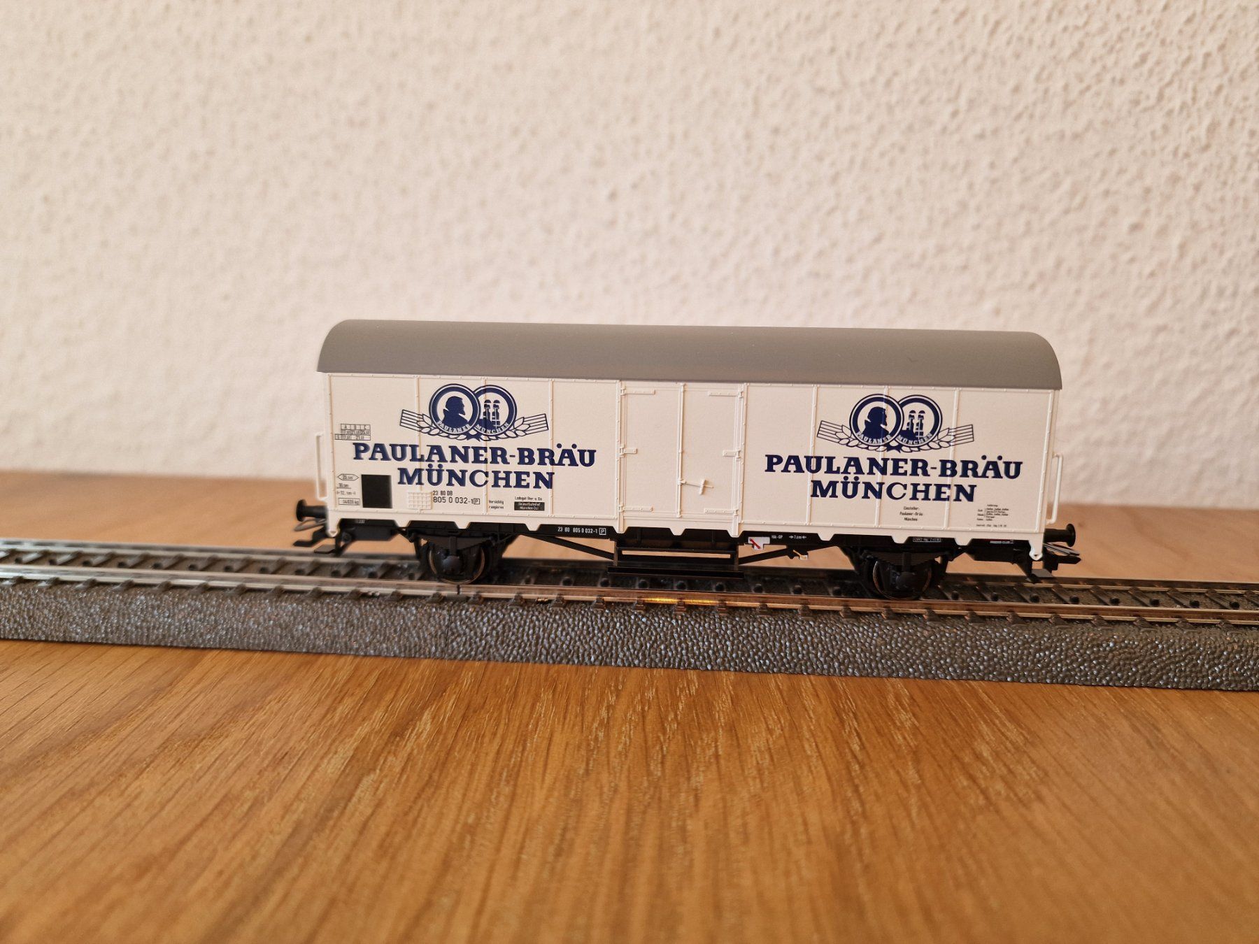Märklin Modellini di ferrovie: DB Güterwagen Paulaner-bräu H0 – Usato da Matten b. Interlaken venduto da lor_hr9w 1