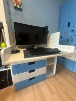 Kinderpult. IKEA SMÅSTAD blau-weiss