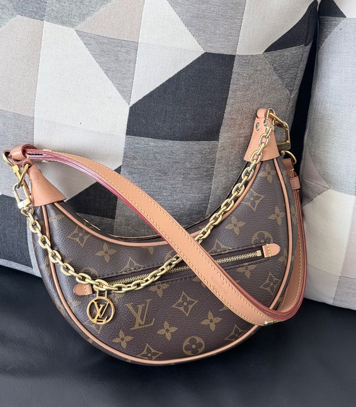 Louis Vuitton Borse da donna: Louis Vuitton Loop Bag – Usato da Reinach AG venduto da RobbisB