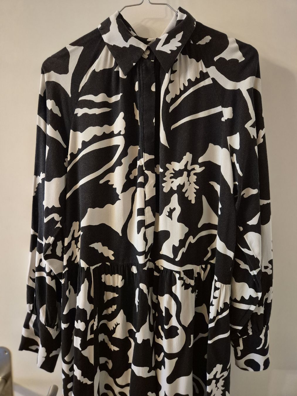 H&M Kleider: Kleid Gr. S – Gebraucht aus Thalwil von Briscolina 2