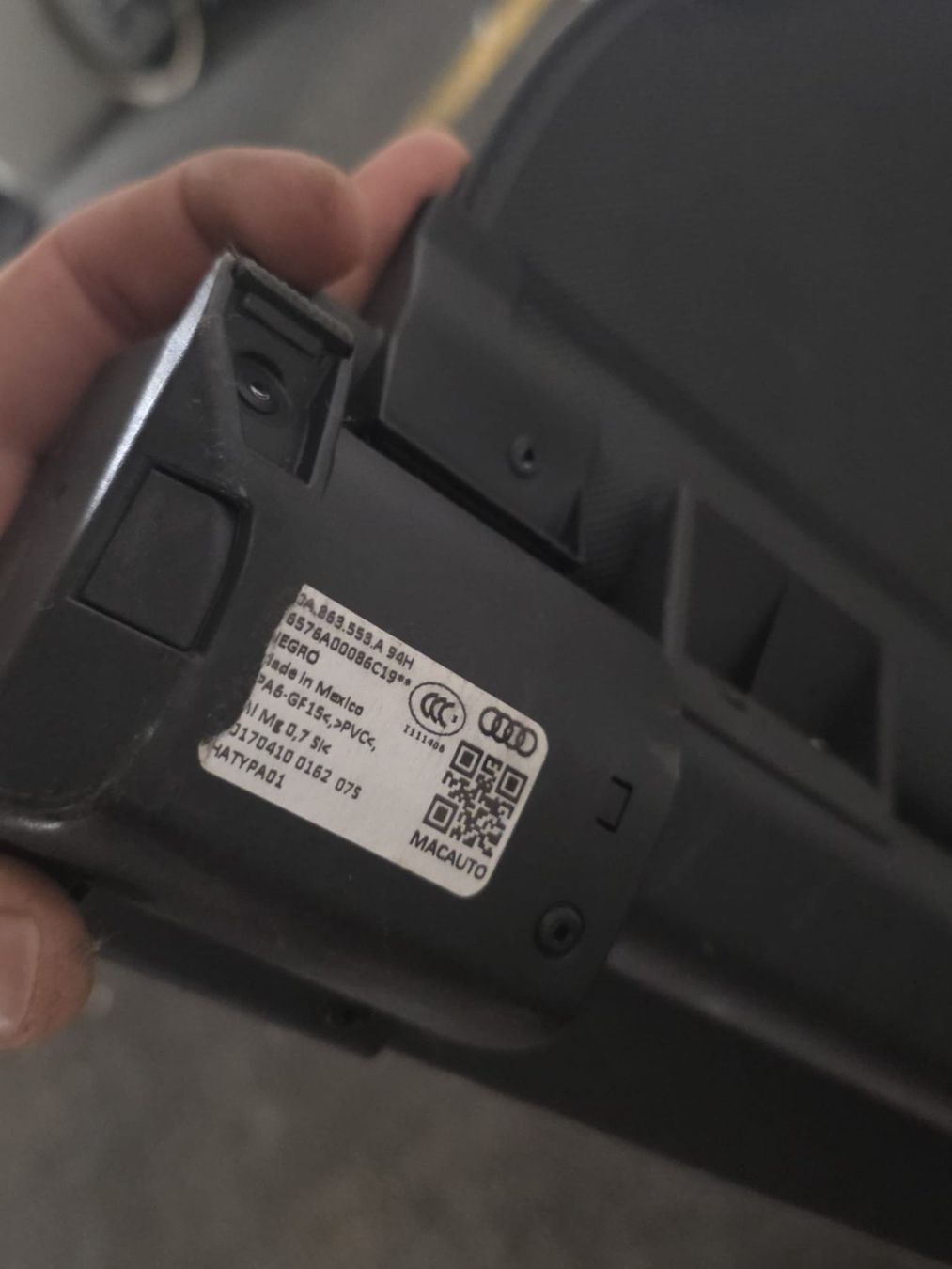 Audi Toutes les pièces auto: Kofferraum Ablage AUDI – D'occasion à Regensdorf par Bay2020