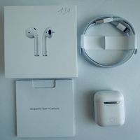 Original Apple AirPods 2 Kopfhörer Wireless Lightning Kabel