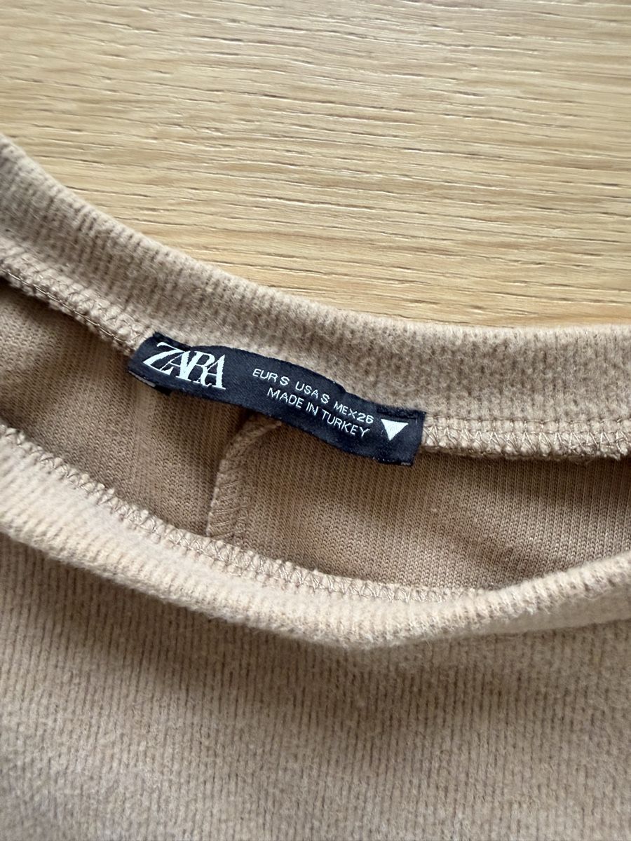 Zara Top: Zara Top Schulterpolster Beige, S Pullunder Gillet Oberteil  – Usato da Staad SG venduto da Chirrari 3
