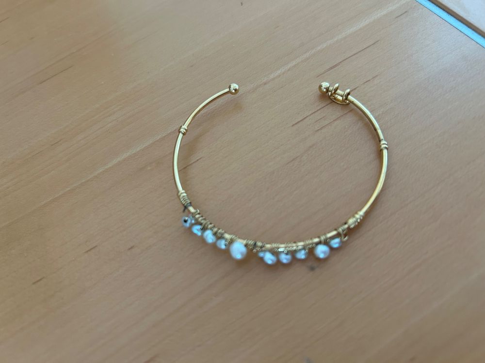 Handgehäkelter Spitzenschal Mit Perlen - Elegante Schulterabdeckung Für Hochzeiten