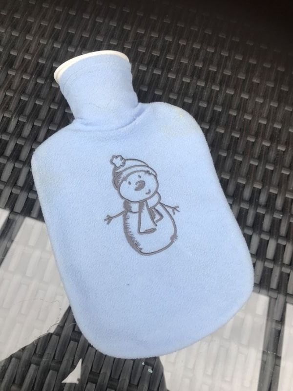 Autres vaisselles & verres: Baby Wärmeflasche mit Schneemann ca.20cm – D'occasion à Bergdietikon par antovale